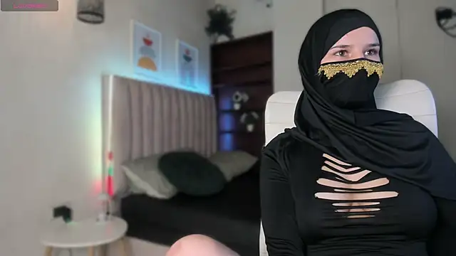 Онлайн чат XXX _SweetAmira_
