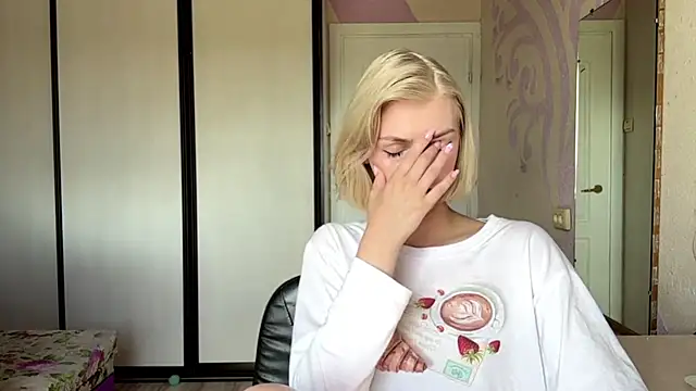 ScarlettRosy's Live XXX Chat