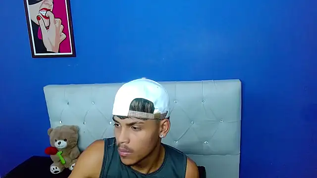 Chatroom XXX en direct de Angel_foxc13