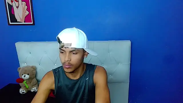 Angel_foxc13 XXX чат на живо