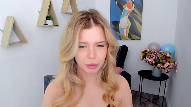 FollowLovee's Live XXX Chat