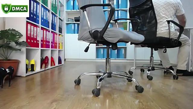 Chat +18 de secret-office ao vivo