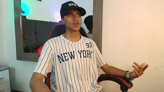 Chat +18 de Alan_Colthon ao vivo
