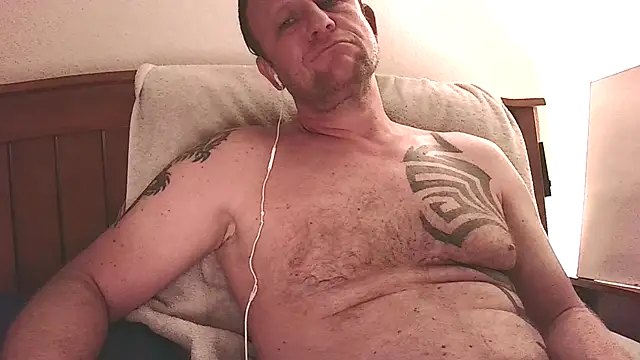 Yournaughty élő XXX-chatje