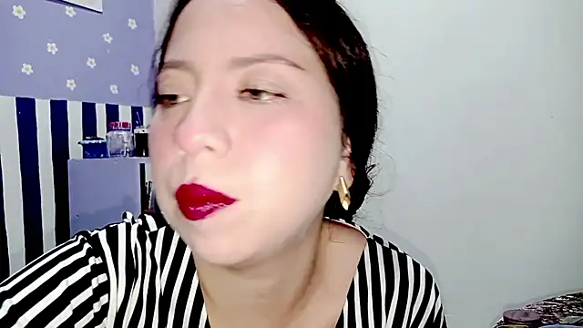 PetiteIvoryQueen19 라이브 XXX 채팅