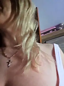 KaylinJan XXX чат на живо