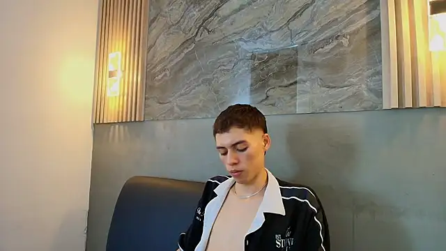 Chat XXX ao vivo de KENNY_HANK