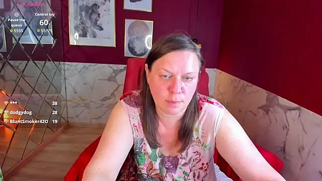 Chat +18 de KellyPerfection ao vivo