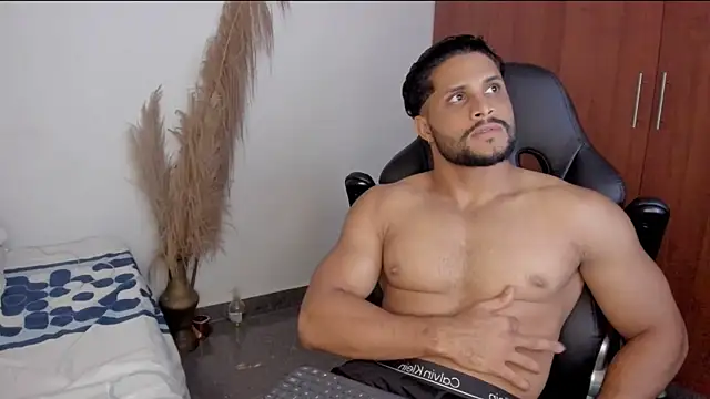 Pier_Simons Live XXX-chat