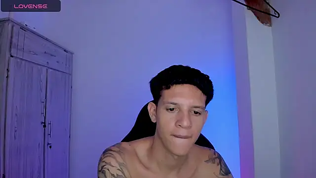 XXX chat uživo modela tylernova
