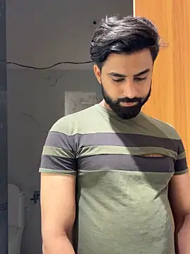 Royalboy_03 Show in webcam