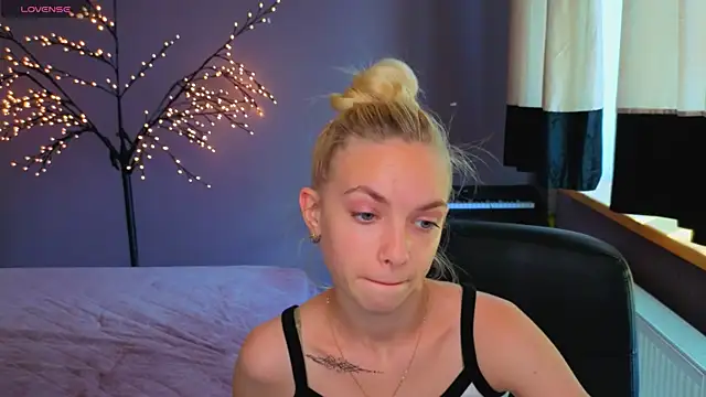 Chat XXX ao vivo de SonnySofia