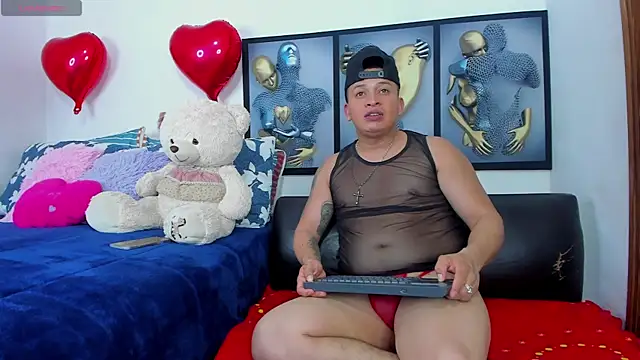 Angeline_focus 即時 XXX 聊天