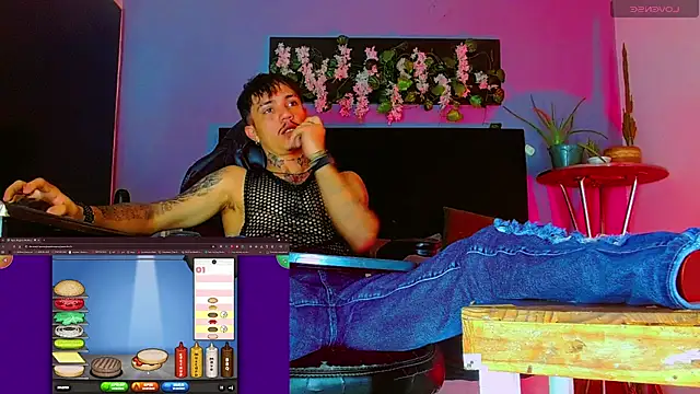 Chat XXX en directo de HannibalLester