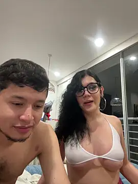 Chat XXX en directo de Julian_victoriacollins