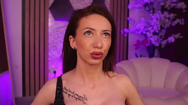 Czat XXX na żywo – RubyFever