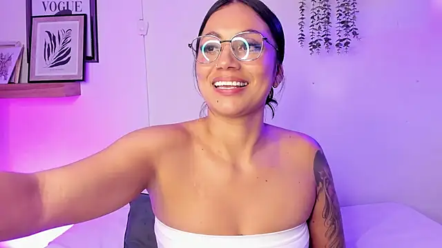 GabiHills' Live XXX Chat