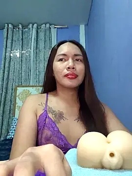 Pokazy przed kamerką – lady_kim_boner