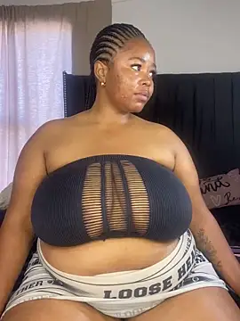 LunaCovenn's Live XXX Chat