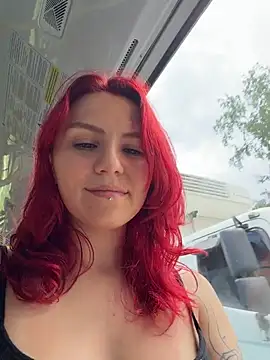Czat XXX na żywo – -Straycat-