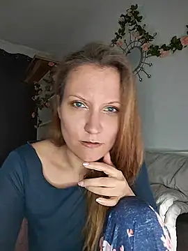 Chat +18 de Candy_Cougar ao vivo