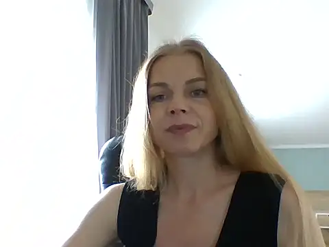 Tina5394: онлайн-секс-чат