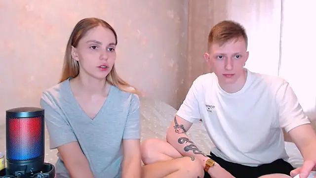 juliaanddima's Live XXX Chat