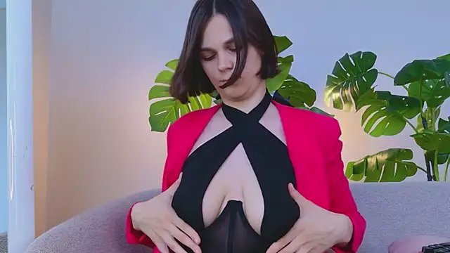 Emi_Mi_ 即時 XXX 聊天