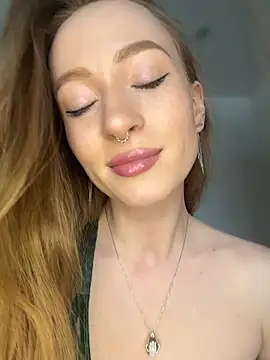 Little_Candy_18: απευθείας συνομιλία ΧΧΧ