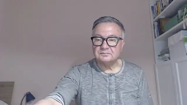YOU6meのライブXXXチャット