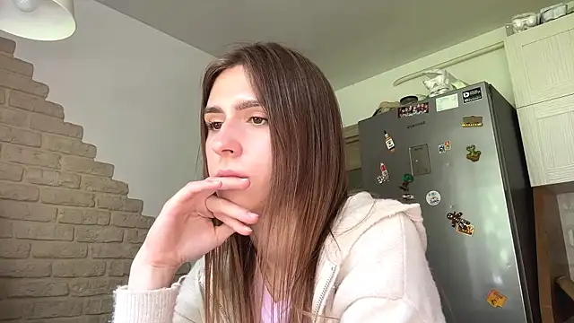 ZaraGuyette Chat XXX in diretta