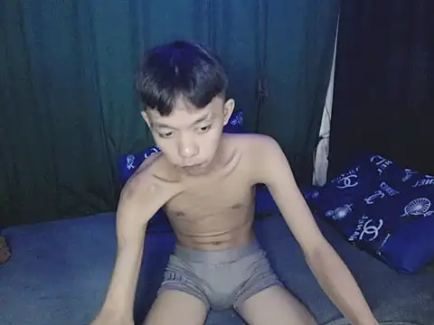 Živý XXX chat Innocentfucker