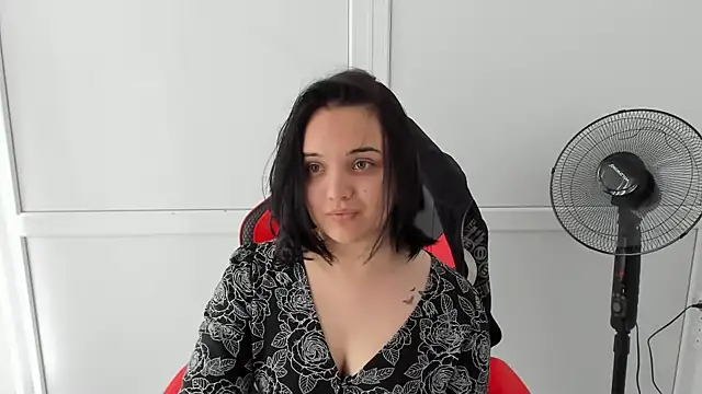 Caroline_cutte Chat XXX in diretta