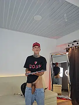 Darwinstark_ – Naživo XXX chat