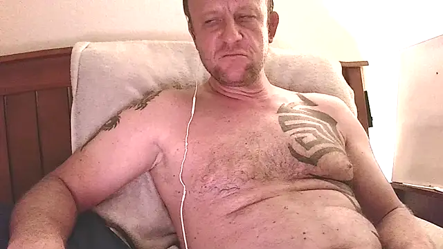 Yournaughty élő XXX-chatje