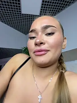 MonicaWestt 라이브 XXX 채팅