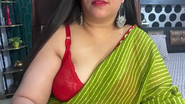 FlatVincy4 Adlı Modelin Canlı XXX Sohbeti