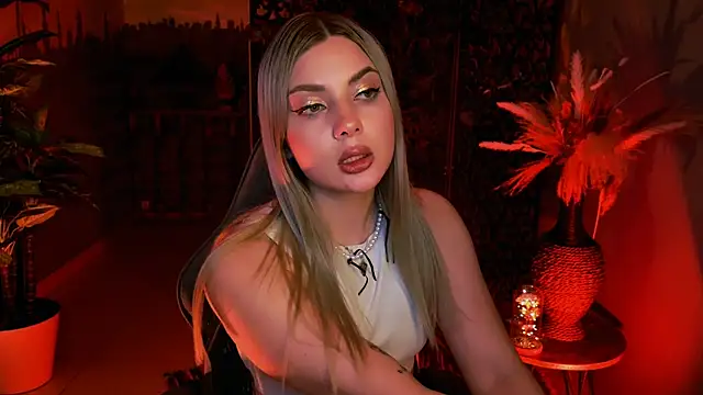 Онлайн чат XXX HyileyClark