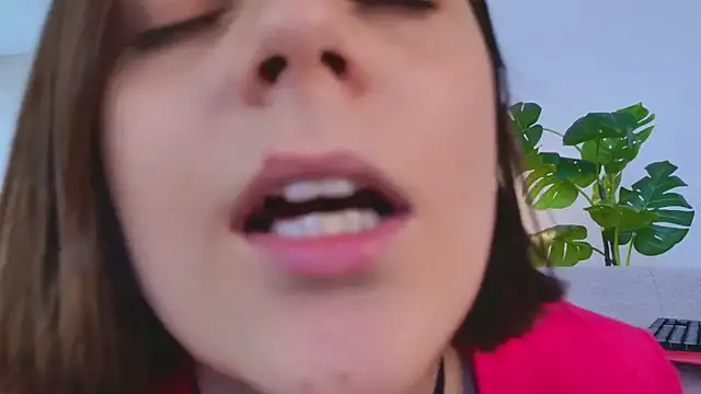 Emi_Mi_'s Live XXX Chat