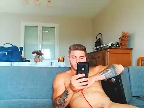 Elkafit28's Live XXX Chat
