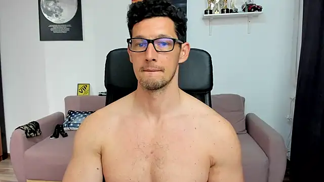 BrutusK08's Live XXX Chat