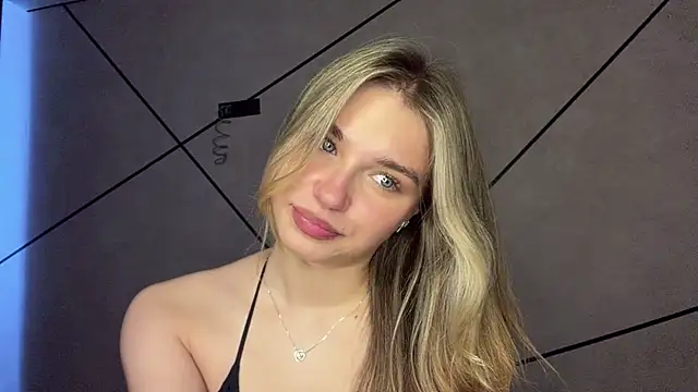 EarthaStinett's Live XXX Chat