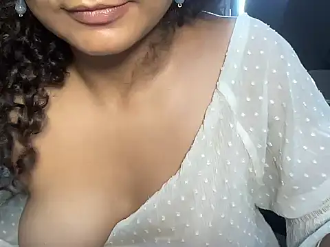 Laaylllaa's Live XXX Chat