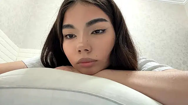 MarylnMonnier Chat XXX live
