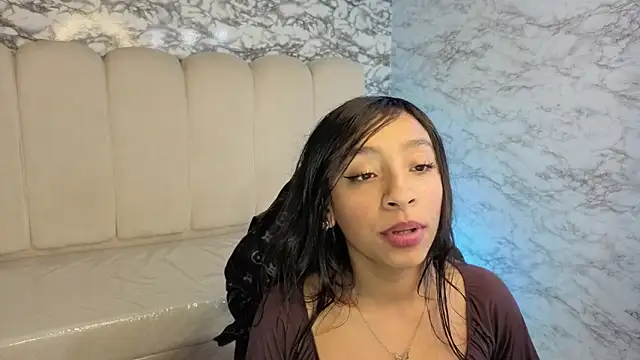 Chat XXX en directo de Adarasuri_v