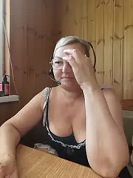 White-Chocolatte Chat XXX live