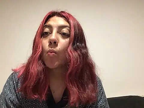 Emma_Cut Pertunjukan Webcam