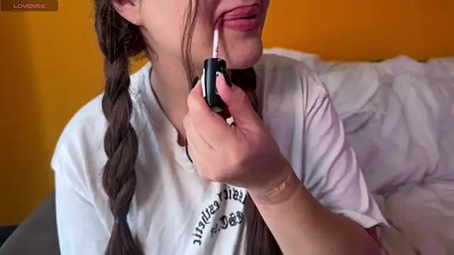 XXX chat uživo modela Elinatiranda
