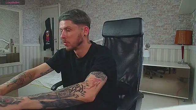 JonahShaw – Naživo XXX chat