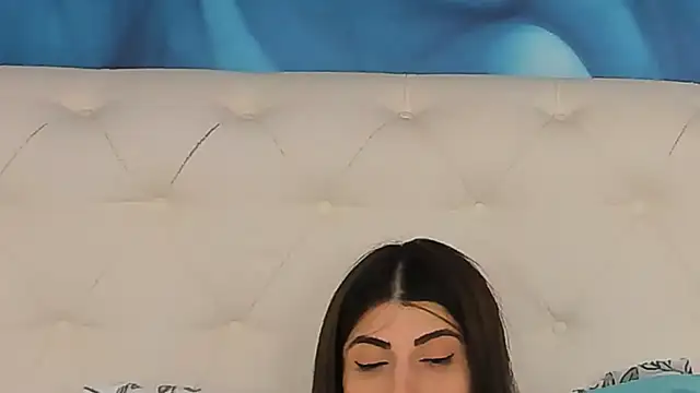 SkinnyDolly XXX чат на живо